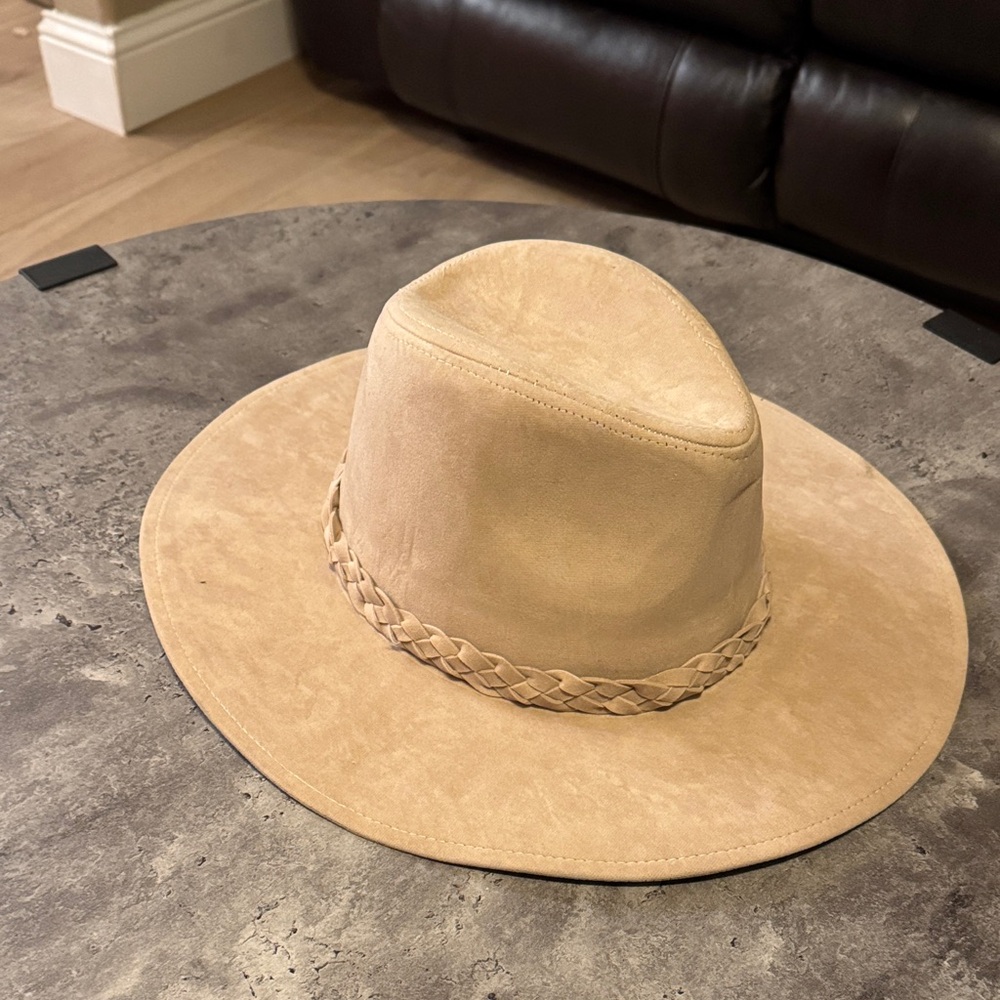 Tan Hat